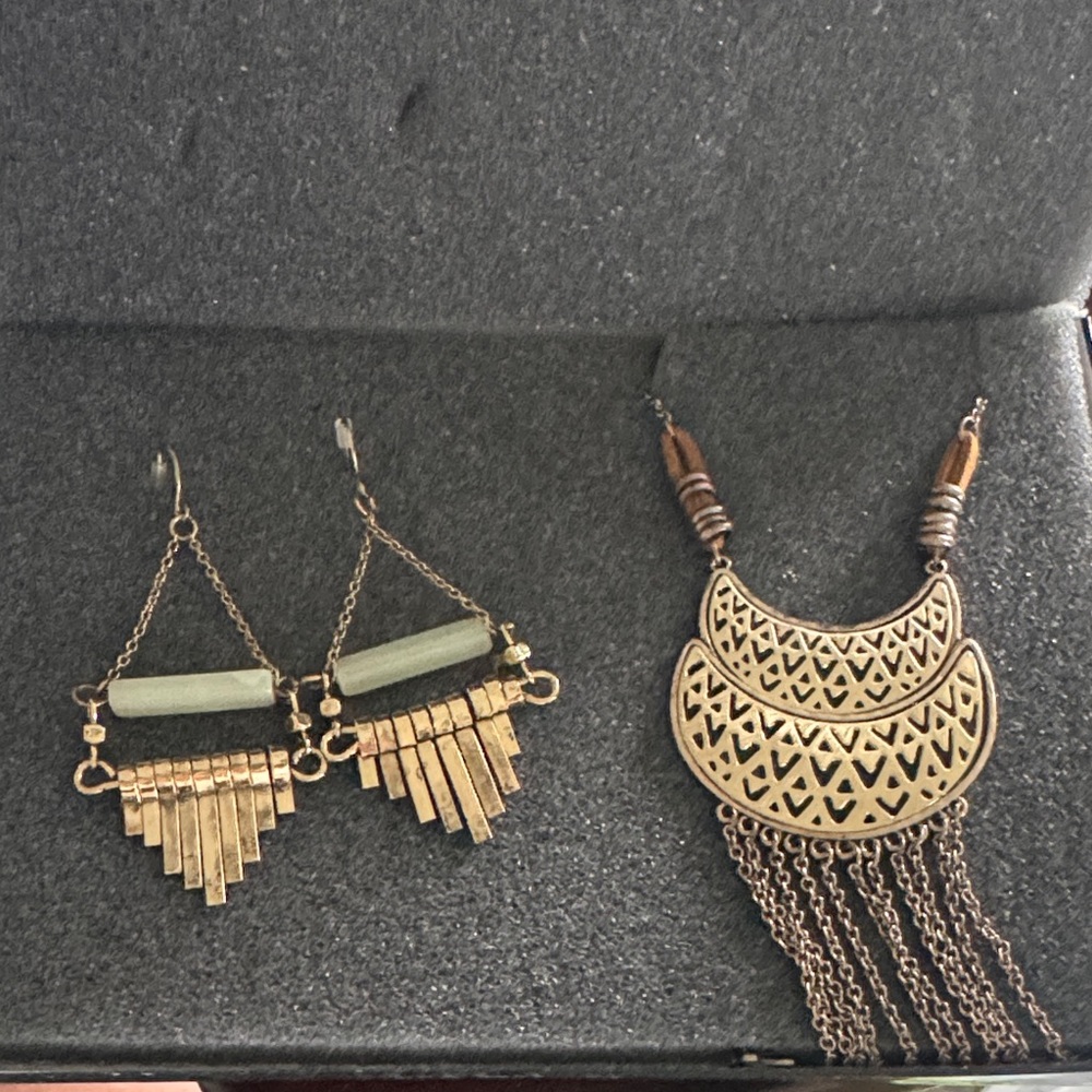Gold and Green Chandelier Earrings and Necklace Set